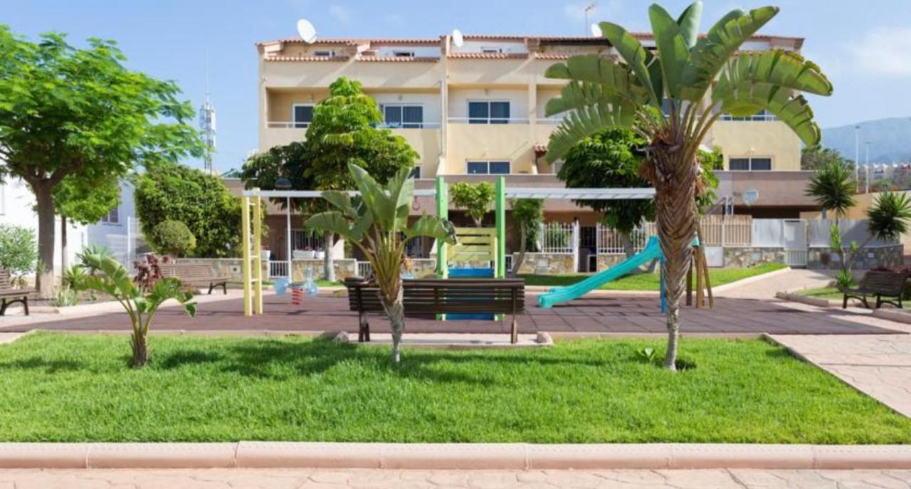 אדחה Oasis Del Duque Apartment מראה חיצוני תמונה