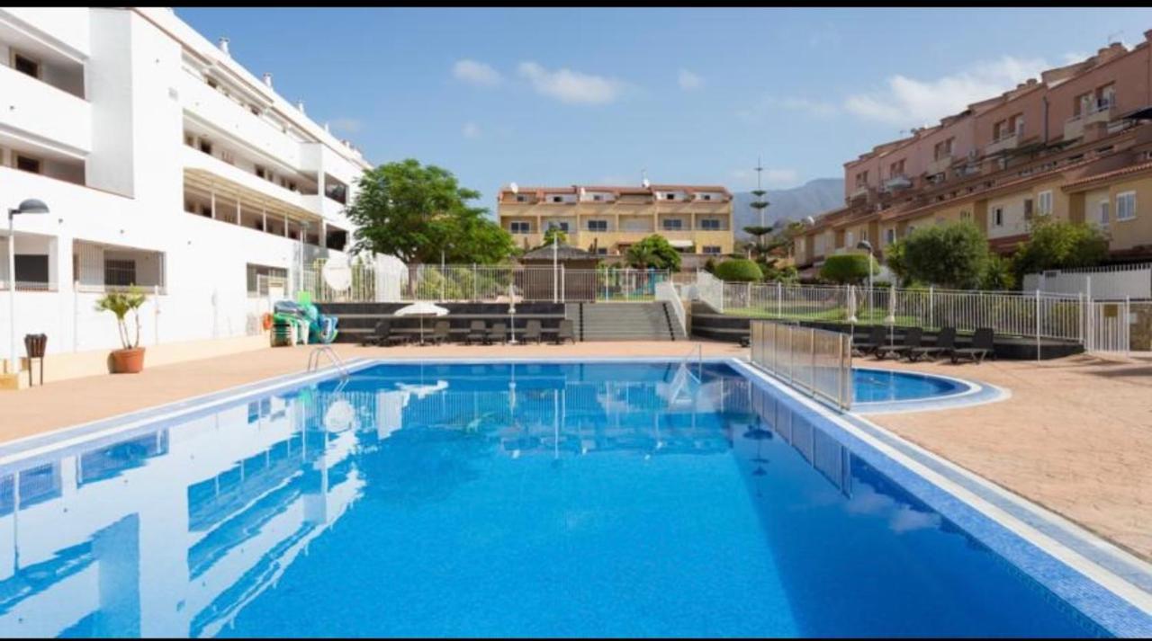 אדחה Oasis Del Duque Apartment מראה חיצוני תמונה